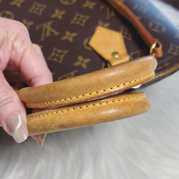 Authentic Louis Vuitton Alma Monogram Canvas Handbag with Authentic LV Strap - Picture 13 of 16